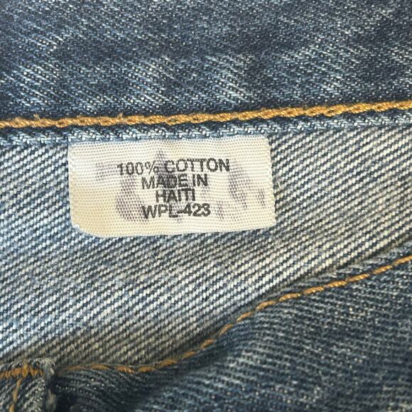 Levi’s Studded 501 Distressed Jean Shorts Sz 33  - Picture 8 of 9